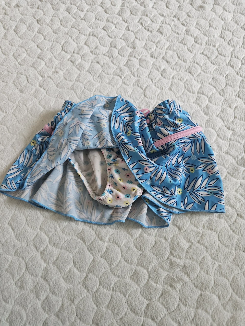 Toddler 3T Girls Blue Tropical Swim Set with Pink Accents Hat Rashguard Skirt